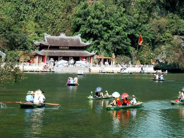 Huong Pagoda Festival