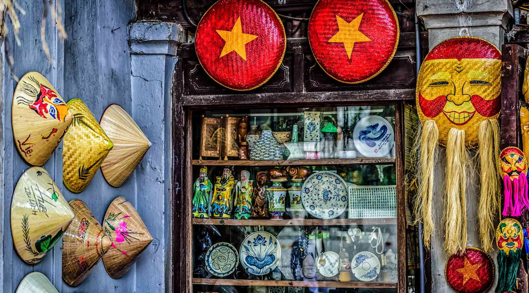 hanoi souvenirs thumb